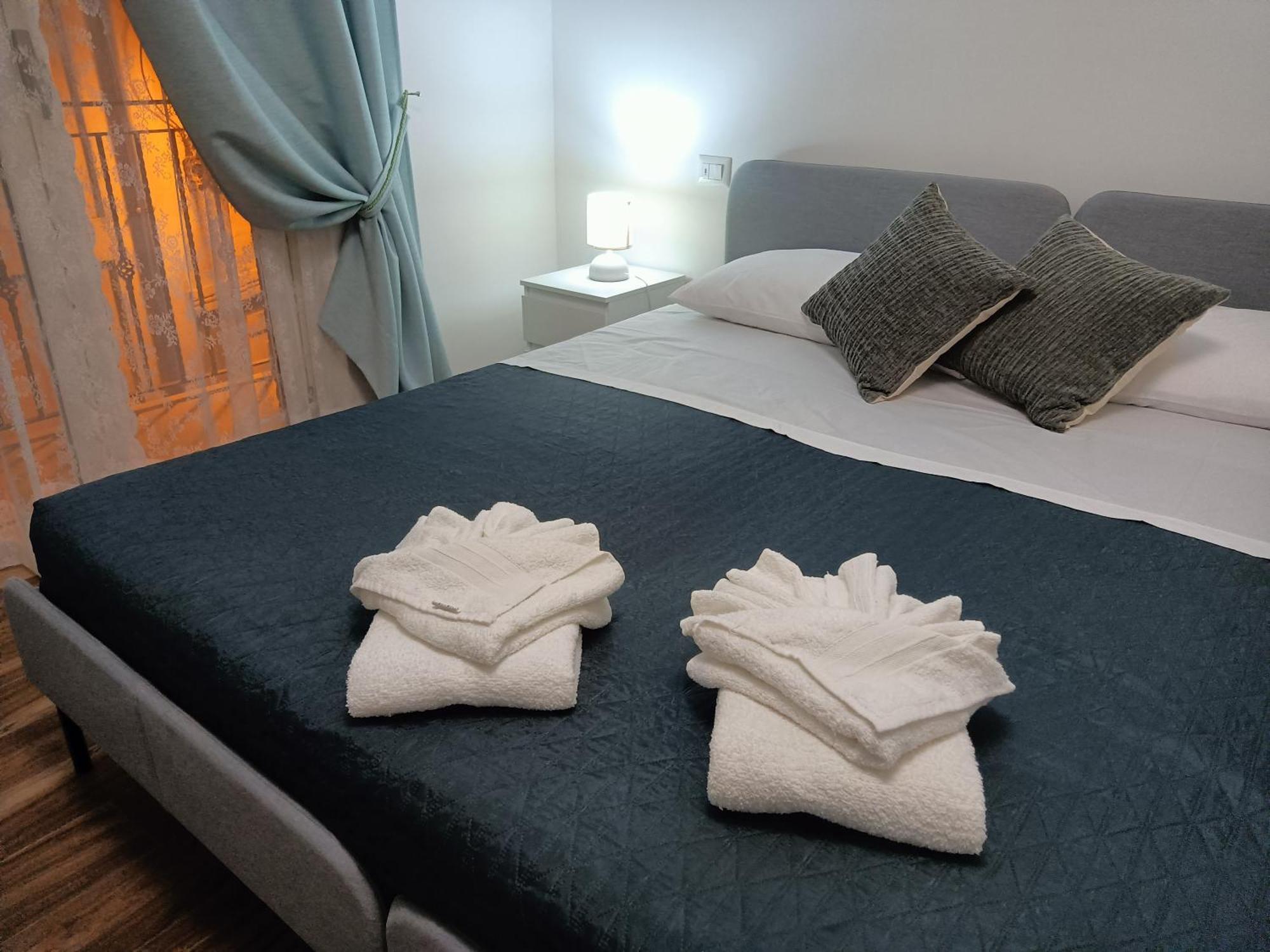 シッラ Athena Bed & Breakfast エクステリア 写真