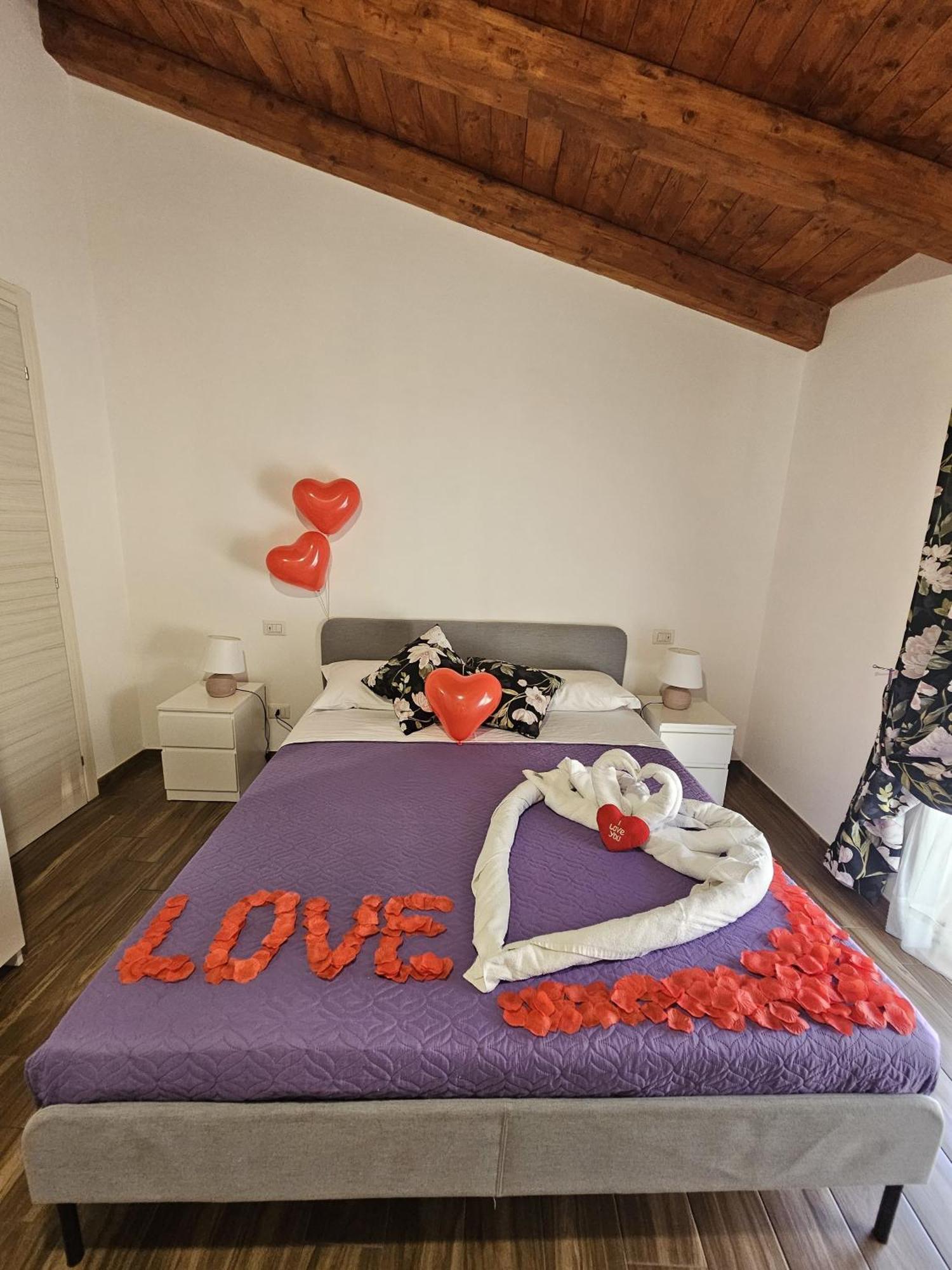 シッラ Athena Bed & Breakfast エクステリア 写真
